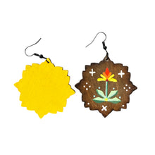 Load image into Gallery viewer, Folk Flower 3
